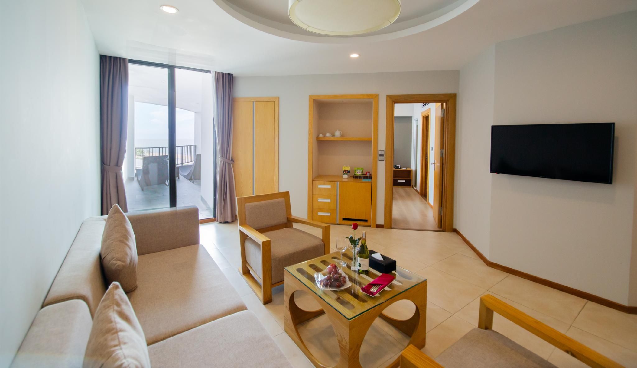Premium Suite (2 Adults)