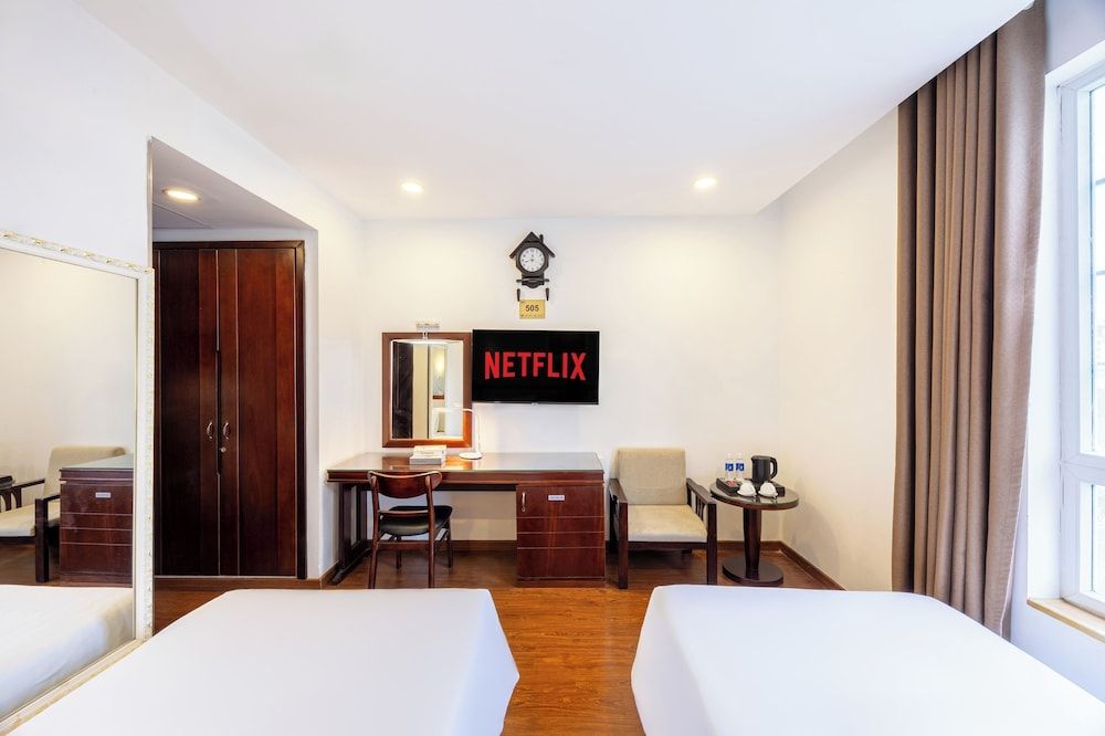 A25 Hotel - 180 Nguyen Trai Luxury Room 6