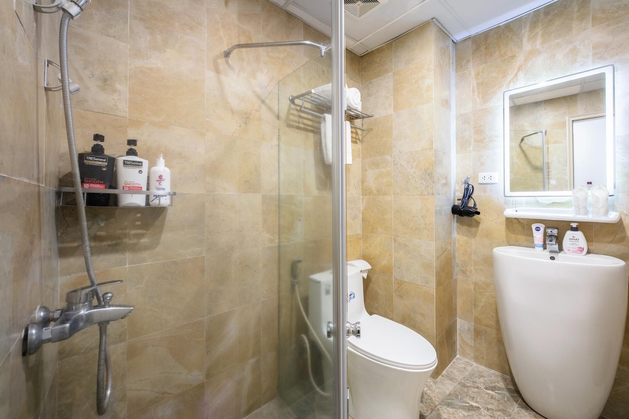 undefined A25 Hotel - 12 Ngo Sy Lien 4