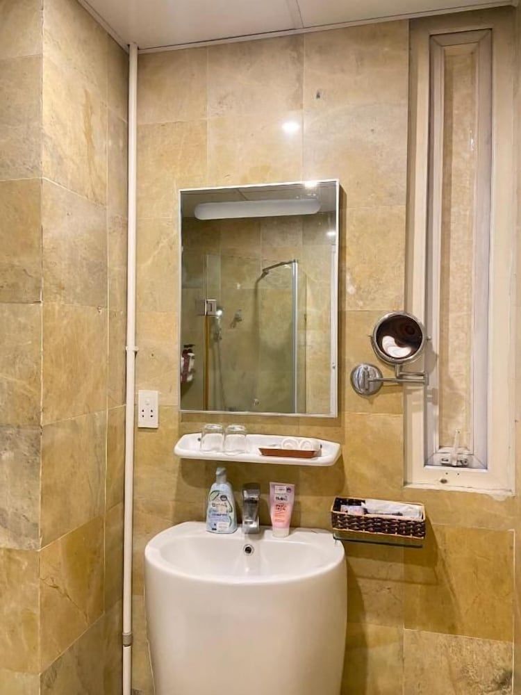 A25 Hotel - 12 Ngo Sy Lien Deluxe Room 5