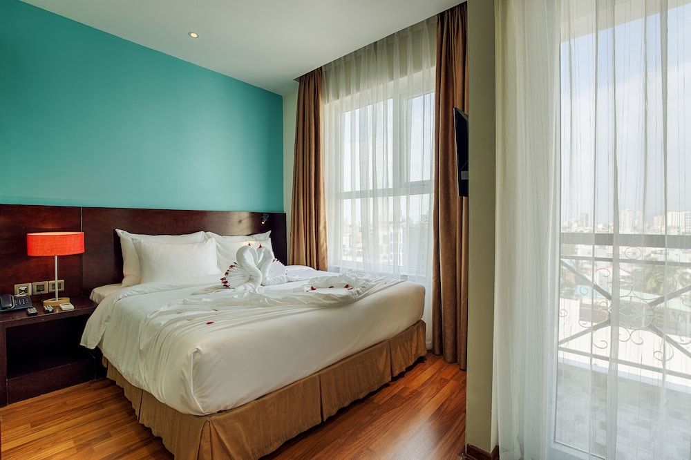undefined Sofia Suite Hotel Danang 3