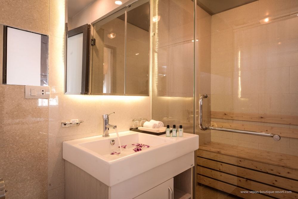 Sepon Boutique Resort Family Room 7