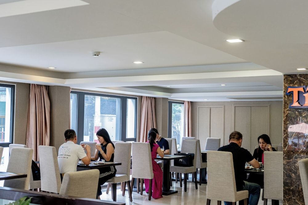 undefined Ciao SaiGon Hotel & Spa 9