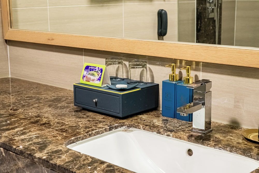 Ciao SaiGon Hotel & Spa Deluxe Double with Window 4