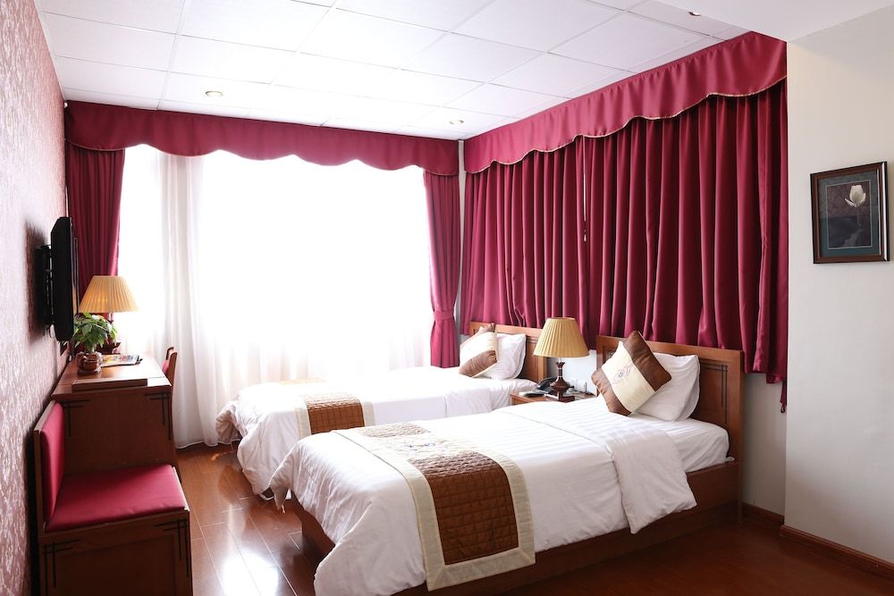 First Eden Hotel Deluxe Double or Twin City Window