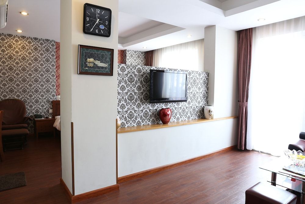 First Eden Hotel Suite 11