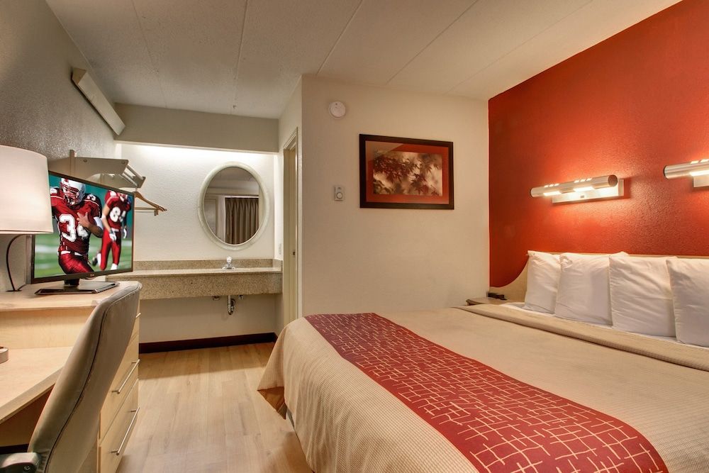 Red Roof Inn St Louis - Westport/ Maryland Heights