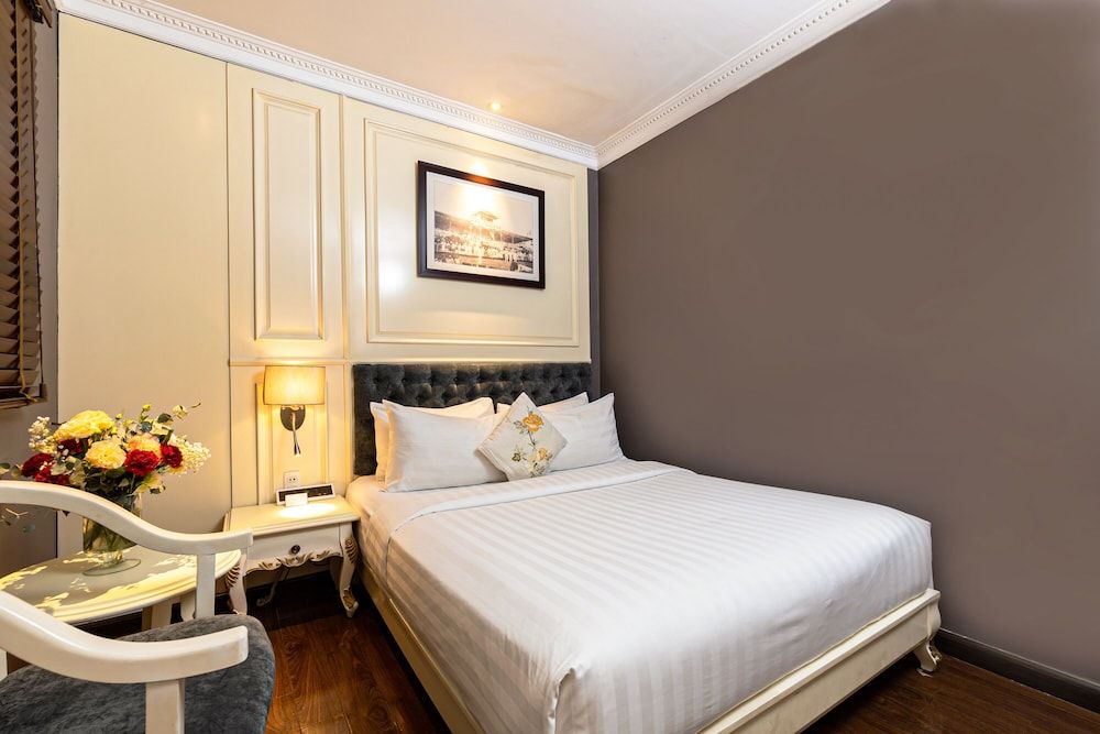 Premier Double Room (Window with corridor view)