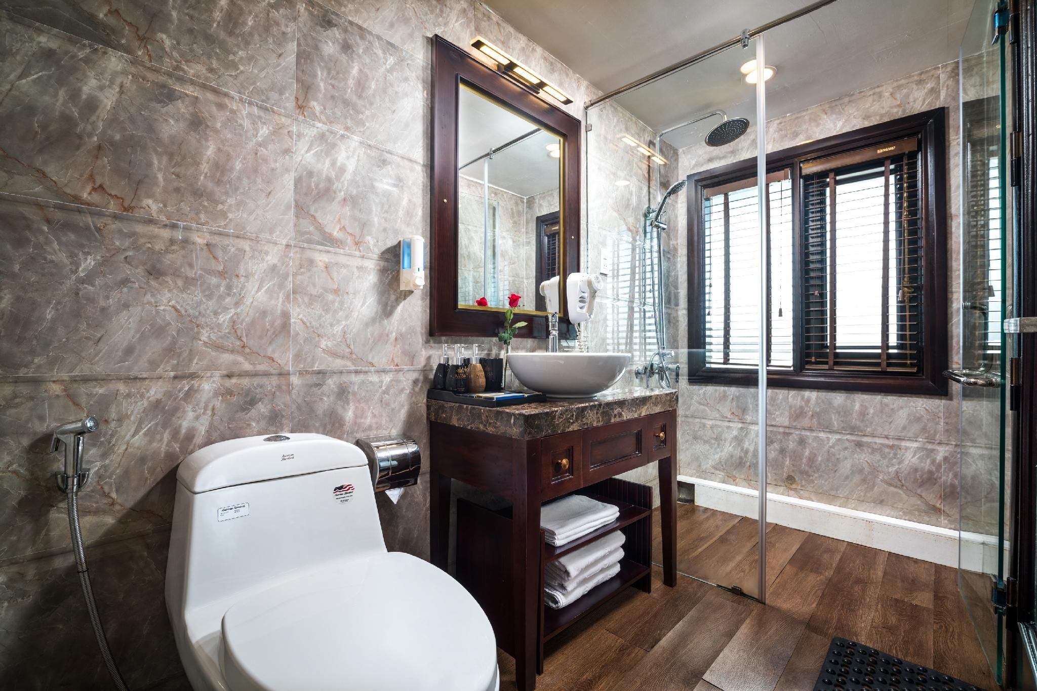 undefined Alisa Premier Cruise 7