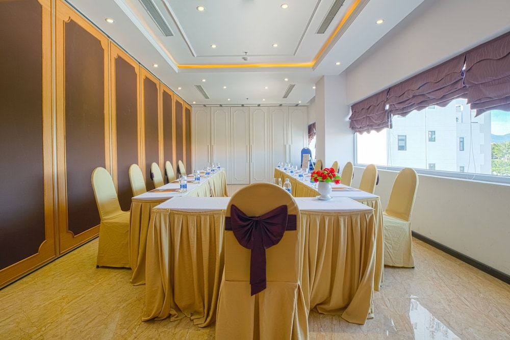 undefined Sea Phoenix Hotel Da Nang 9