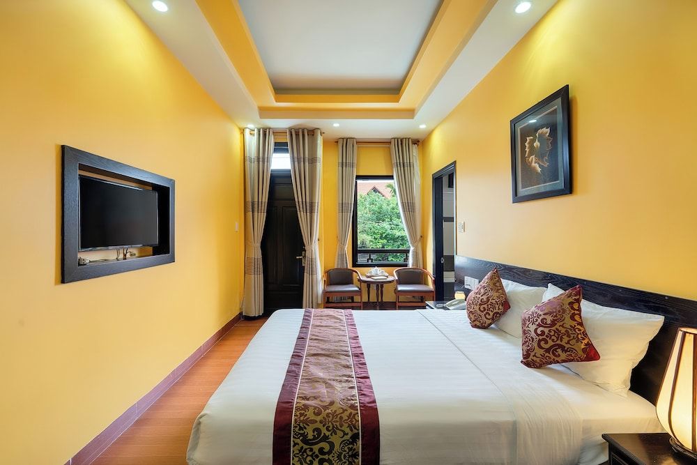 Golden Bell Homestay Deluxe Double Room 2