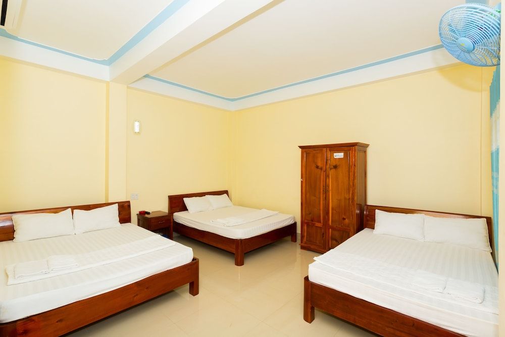 Hoang Phung Guesthouse Family Room 5