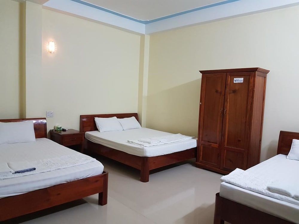 Hoang Phung Guesthouse Family Room