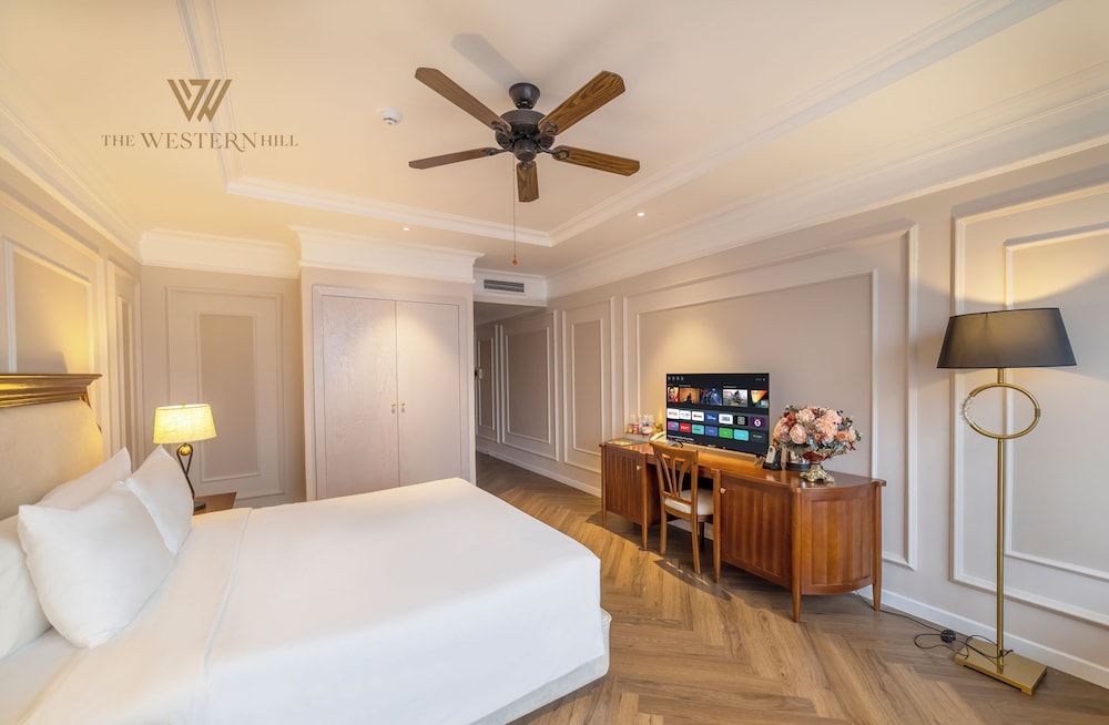 The Western Hill Hotel Deluxe Room, City View 6