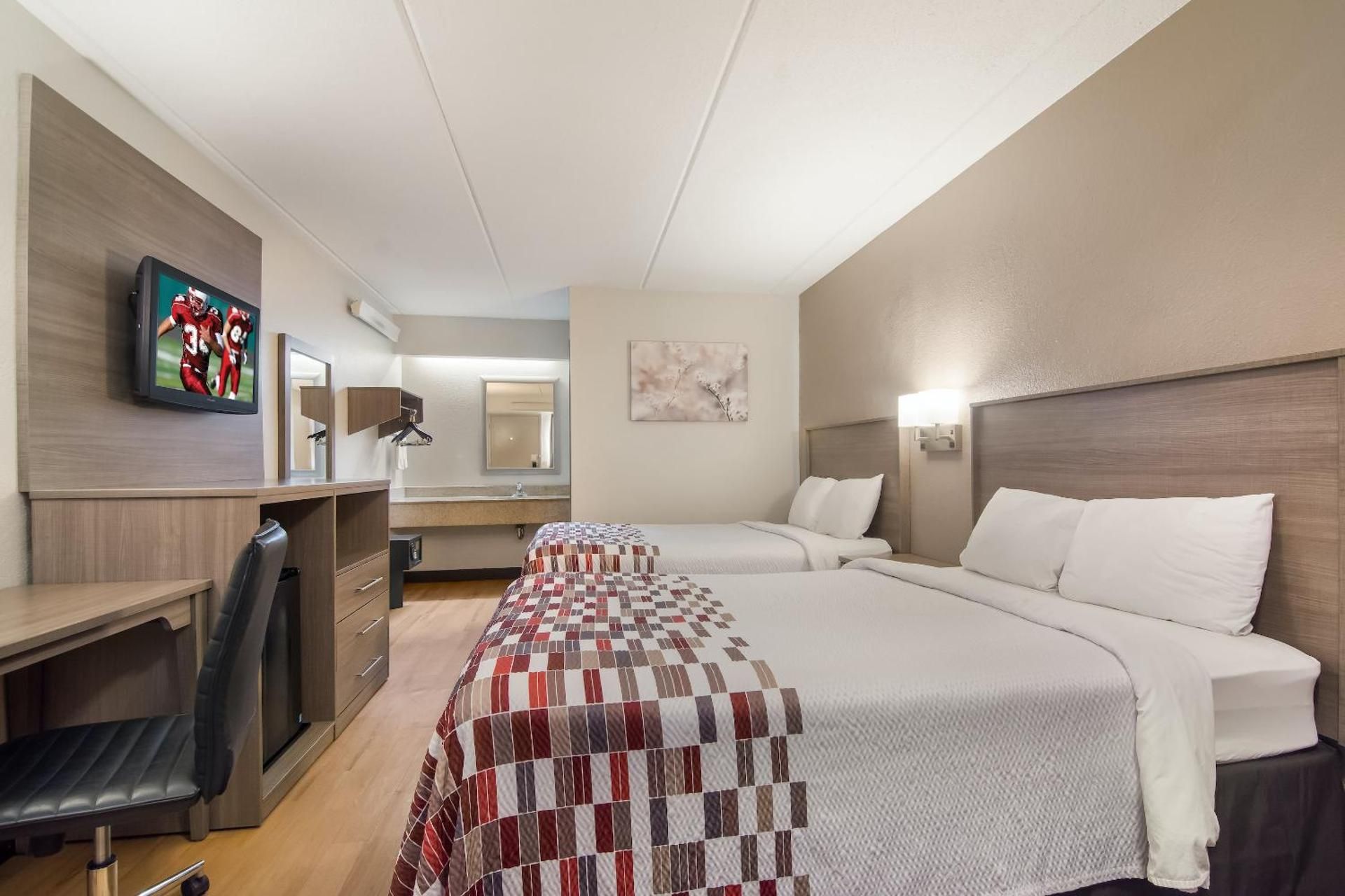 Deluxe 2 Full Beds Smoke Free