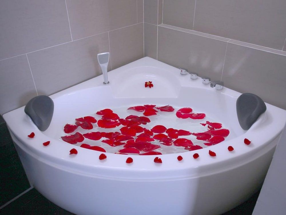 New Sun Hotel Superior Triple Room 7