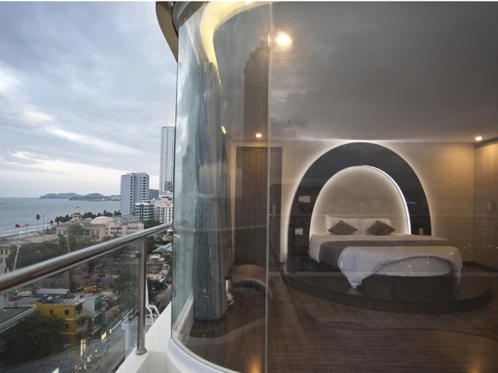 New Sun Hotel Suite 11