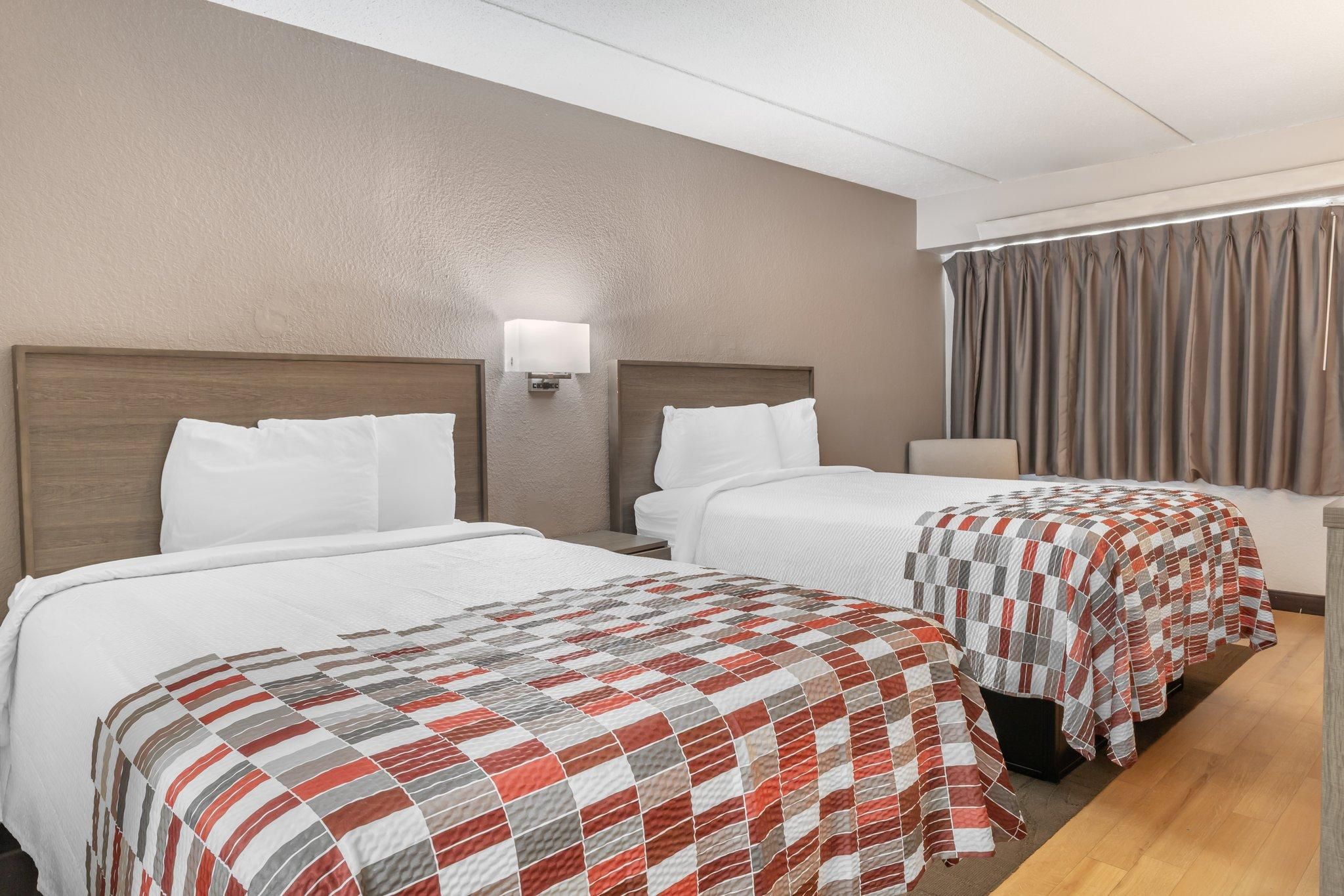 Deluxe 2 Full Beds Smoke Free