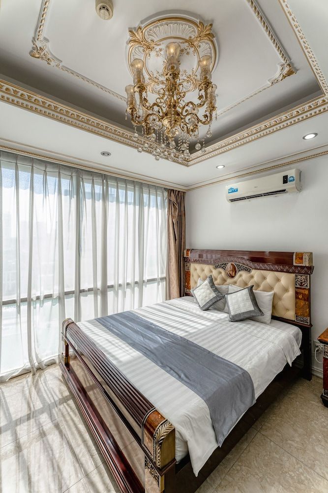 undefined Happyland Hotel 5