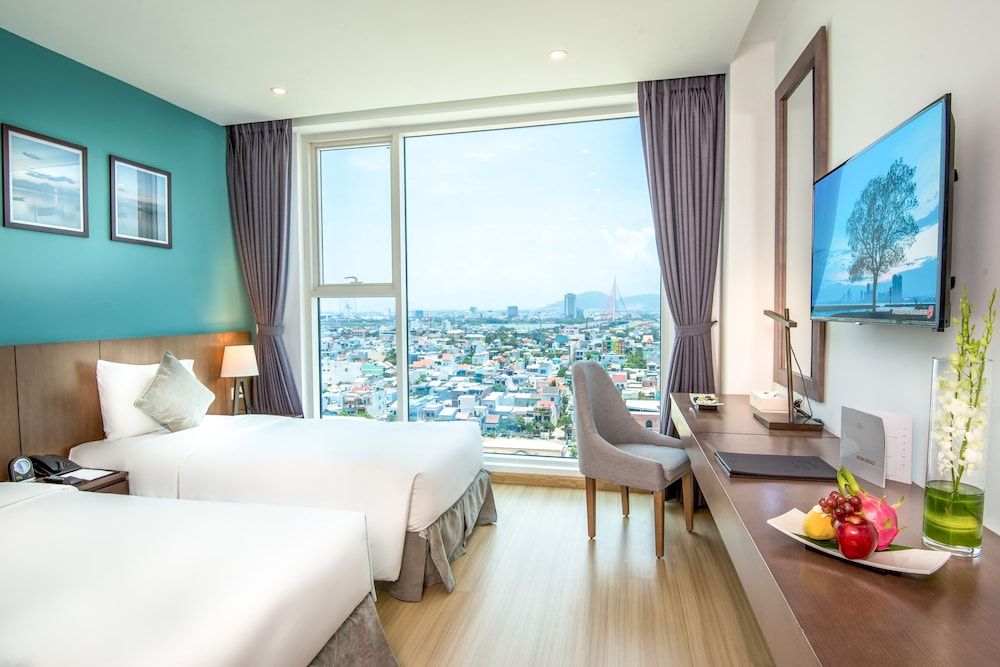 Royal Lotus Hotel Danang Superior Room - City View 4