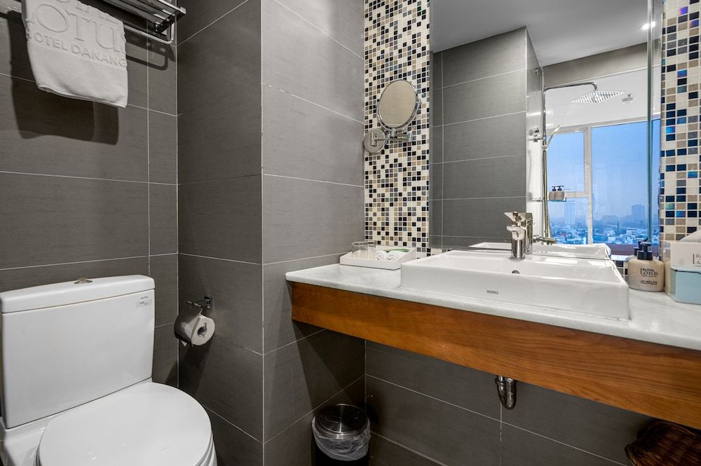 Royal Lotus Hotel Danang Superior Room - City View 8