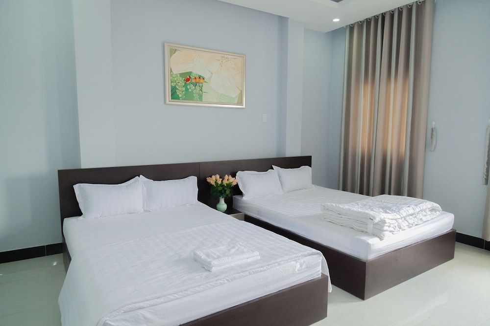 undefined Edenroc Hotel 4