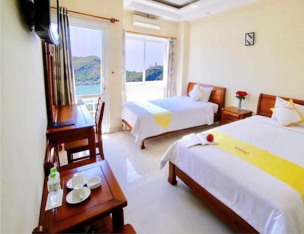 Deluxe Triple Room, Balcony, Partial Ocean View (Triple)