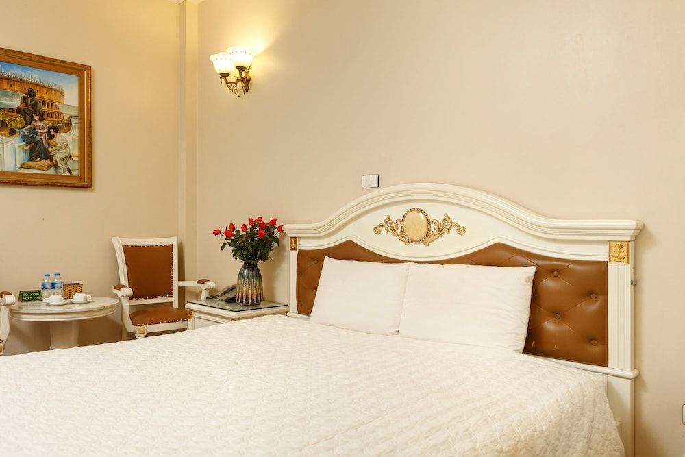 OYO 1158 Ngoc Trai Hotel Standard Double Room