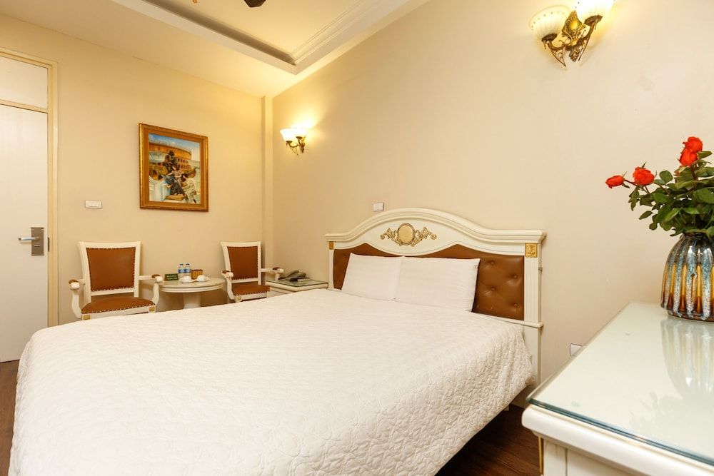 OYO 1158 Ngoc Trai Hotel Standard Double Room 5