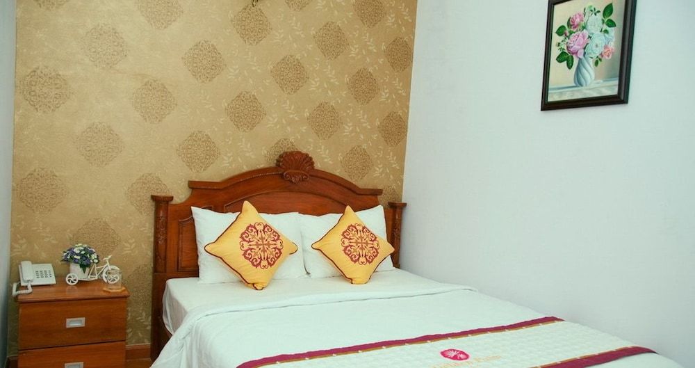 undefined Golden Palm Hotel 7