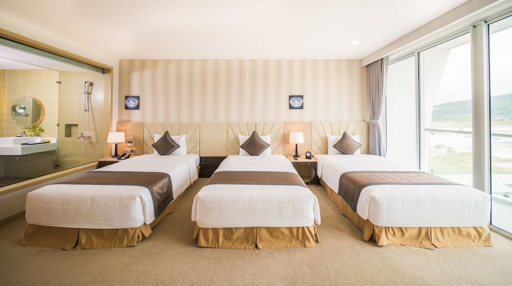 Deluxe Triple Bed