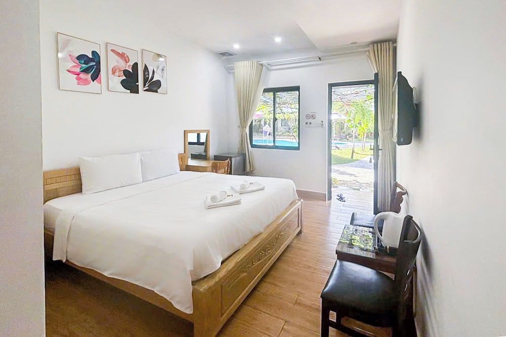 Superior Double Room, Pool View