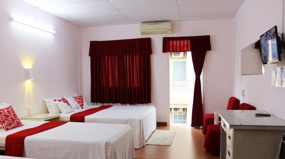 Quang Saigon Hotel Family Room 11
