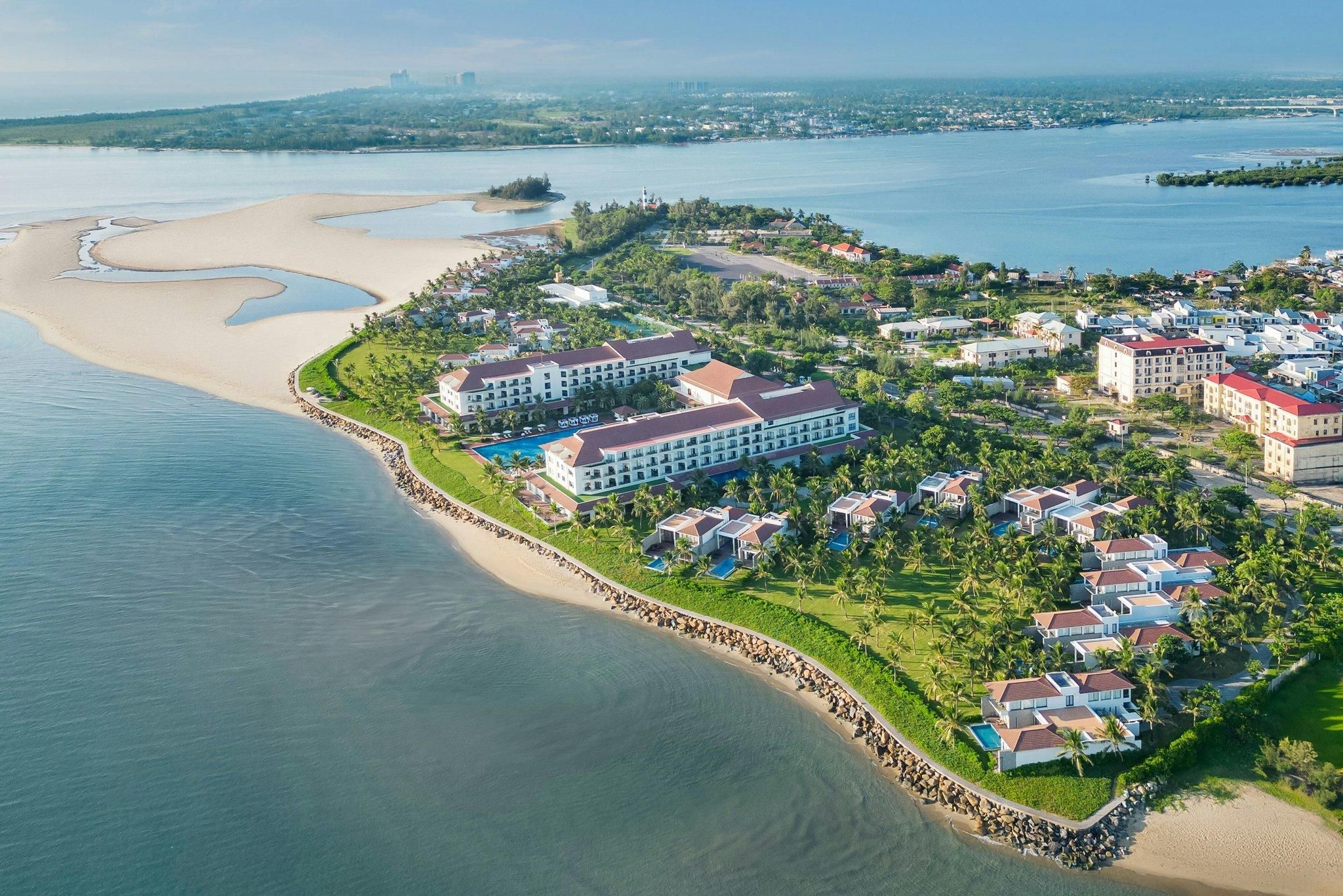 Renaissance Danang Hoi An Resort & Spa