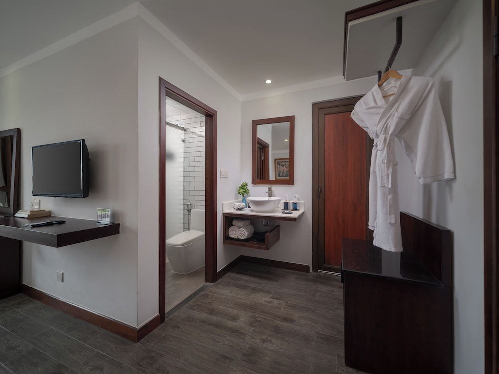 Hoi An Odyssey Hotel Superior Double or Twin Room, Village View 13