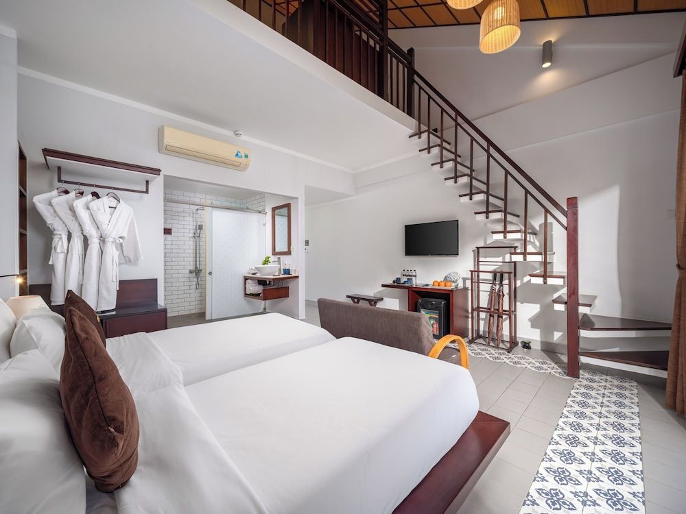 undefined Hoi An Odyssey Hotel 10