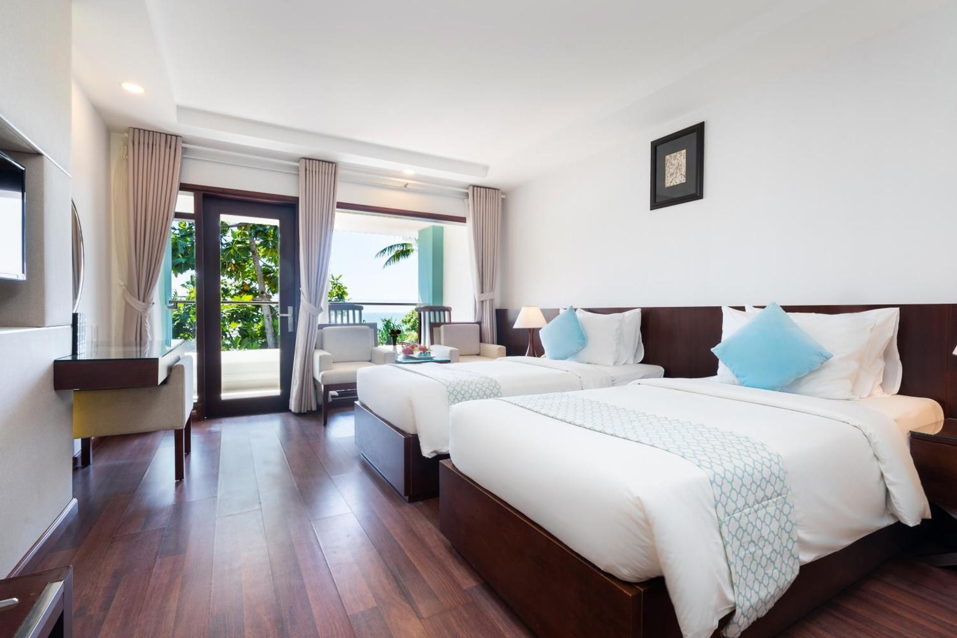 Superior Garden View Twin Room
