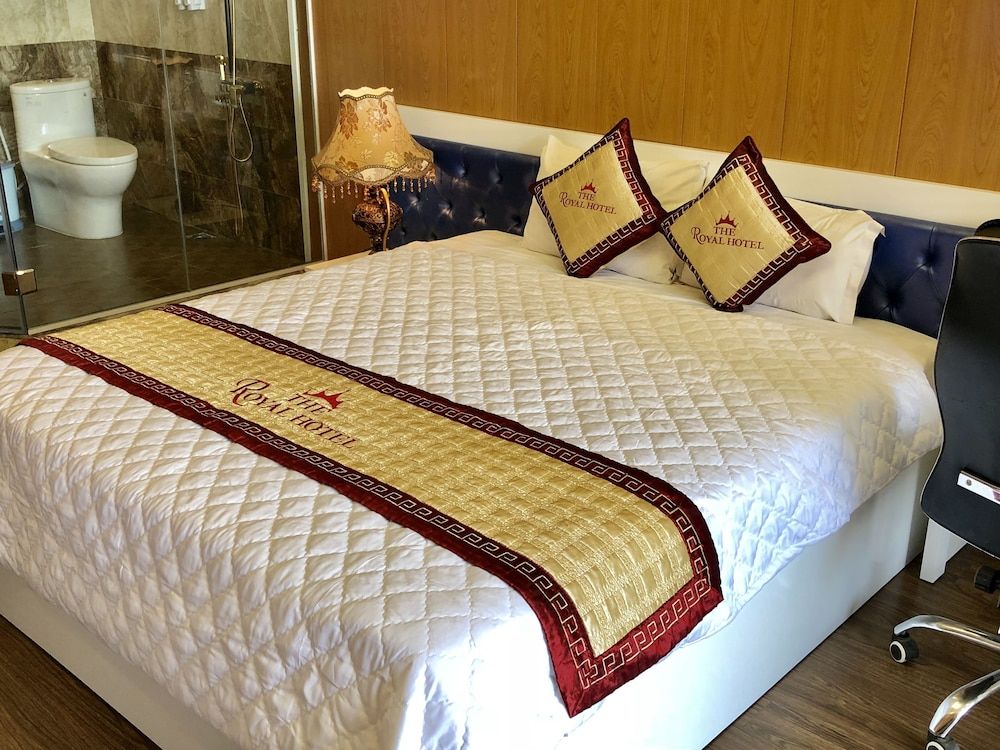 undefined The Royal Hotel 7