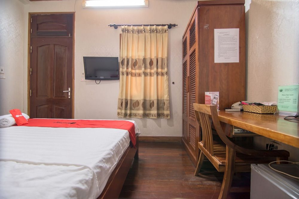 undefined Green Hotel 5