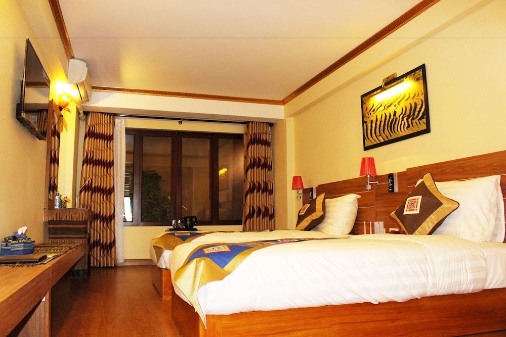 undefined Sapa Dragon Hotel
