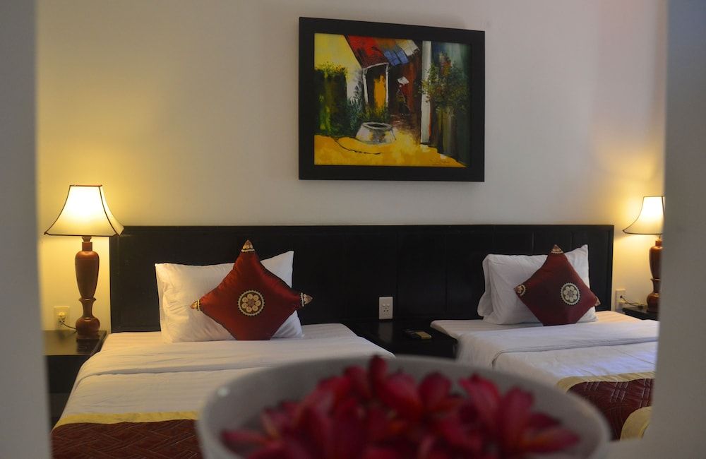 Hoi An Red Frangipani Villa Deluxe Room, Pool View 3