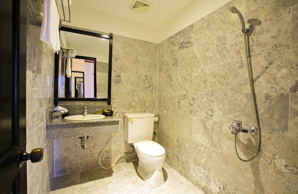 Hoi An Red Frangipani Villa Superior Room, Garden View 5