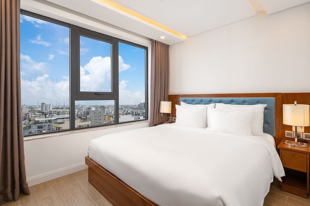 undefined Paris Deli Danang Beach Hotel 4
