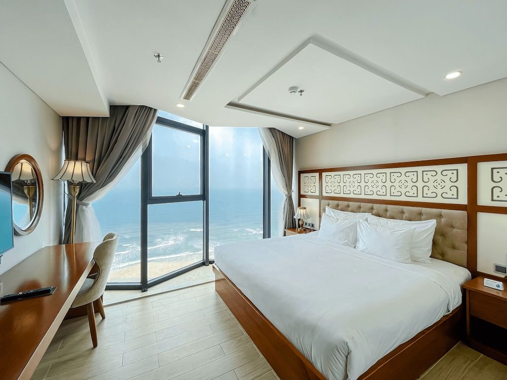 undefined Paris Deli Danang Beach Hotel 5