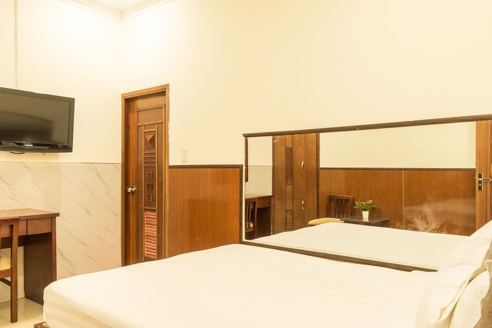 An Binh Hotel 2 Standard Double Room 7