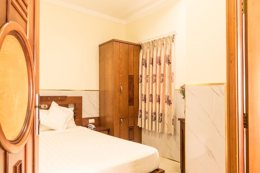 An Binh Hotel 2 Standard Double Room 5