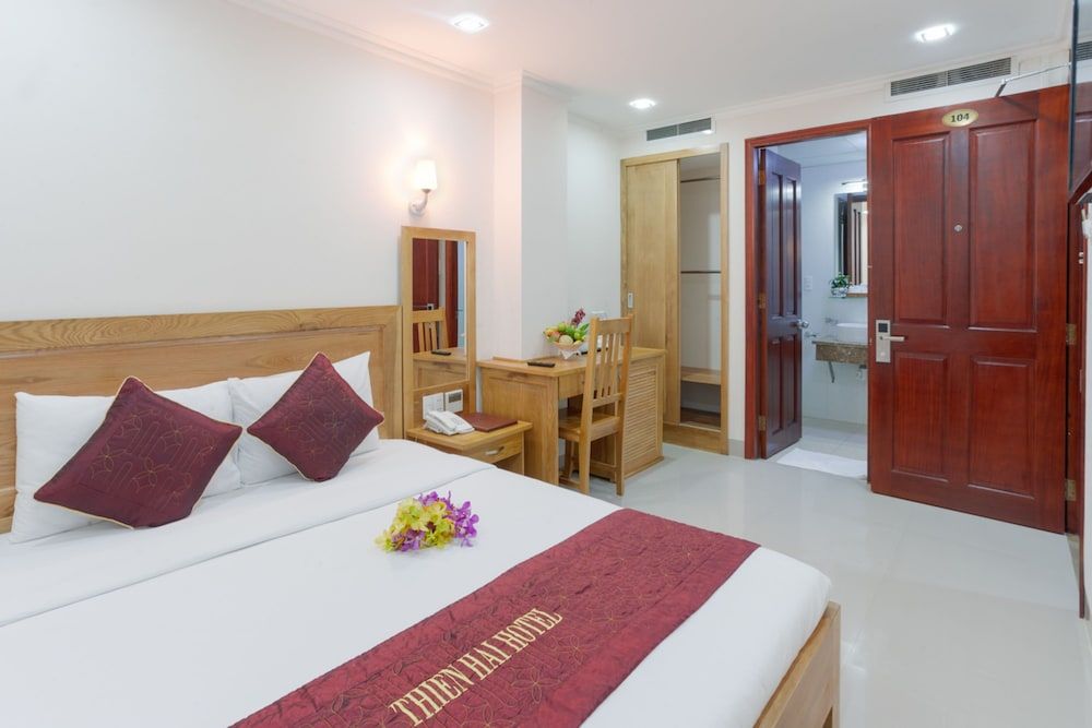 Thien Hai Hotel Standard Double Room, Without Windows 4