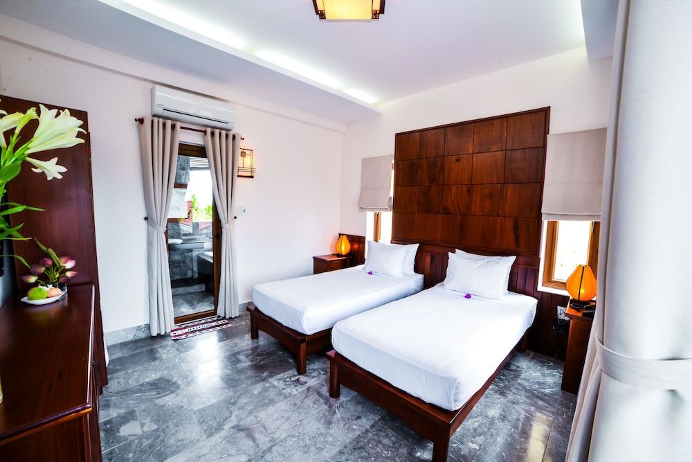 Villa Orchid Garden Riverside Hoi An Suite with Balcony 4