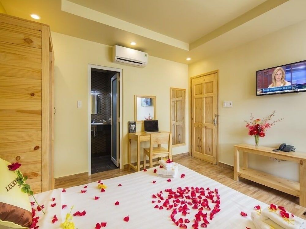 Lucky Phu Quoc Hotel Deluxe Double Room, City View 2