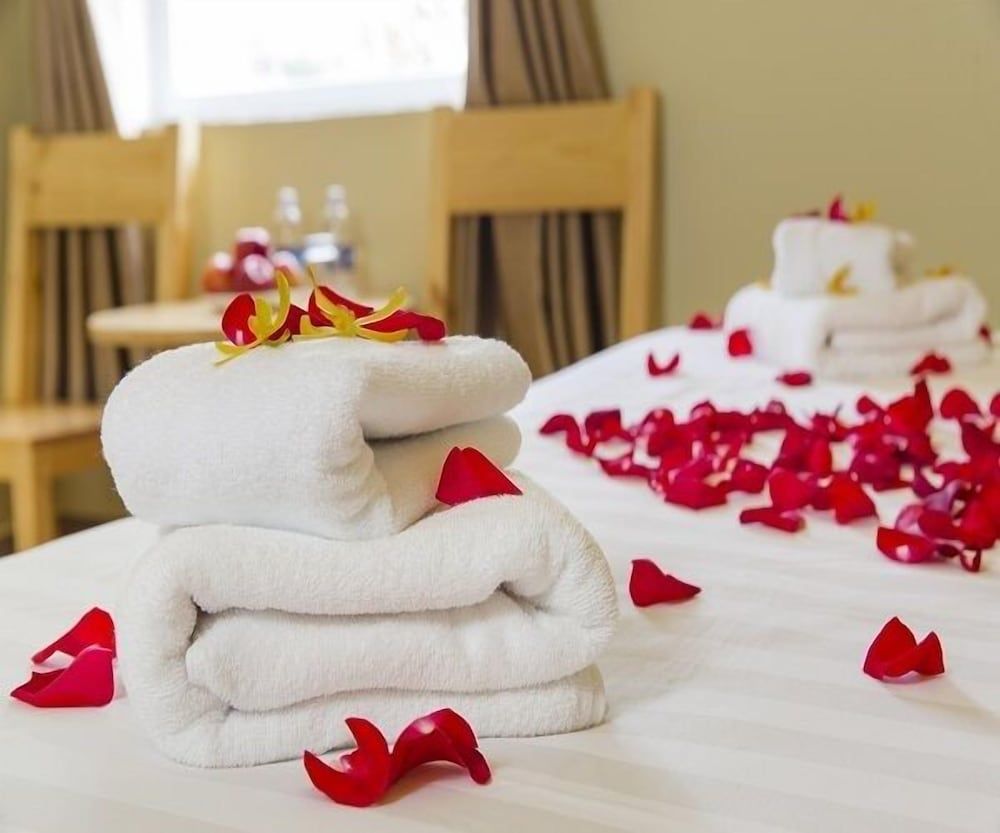 Lucky Phu Quoc Hotel Deluxe Double Room, City View 3